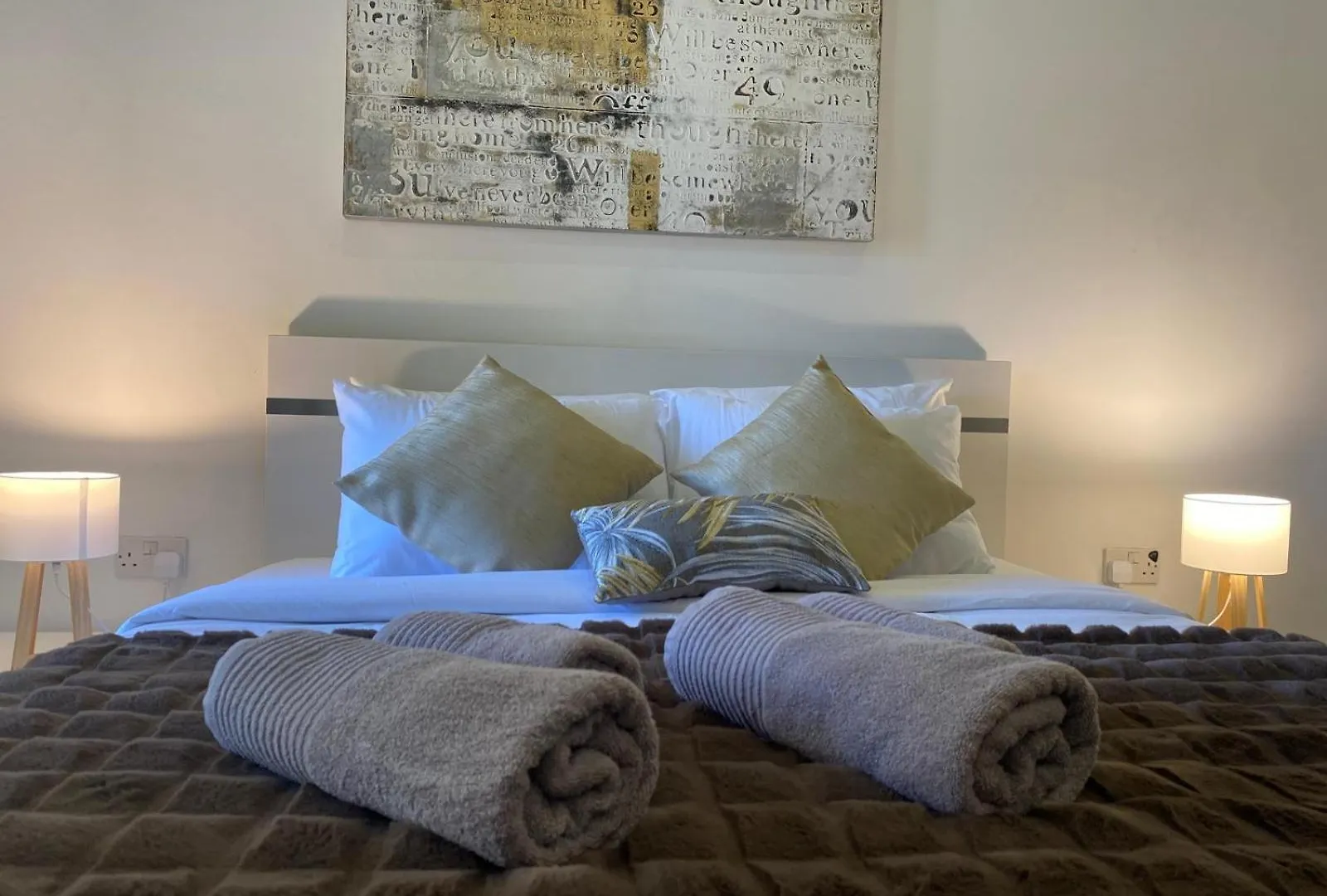 Spacious 3-Bedroom Apartment Near Spinola By Gen X Saint Julian's Malta