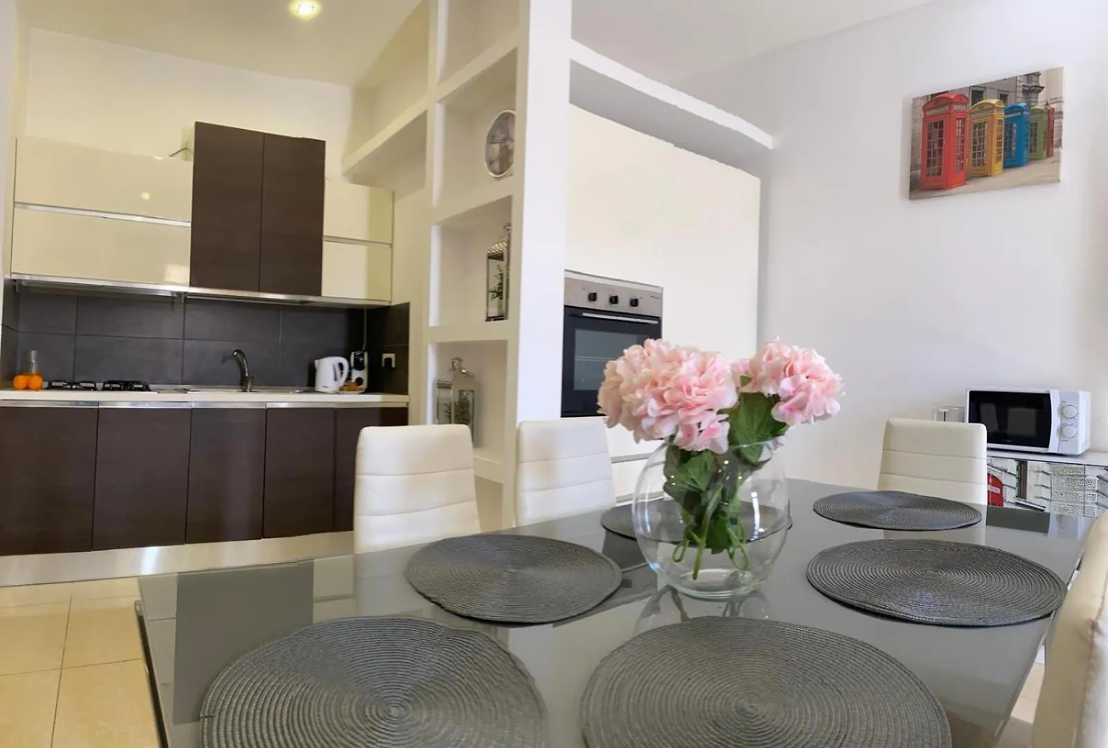 Spacious 3-Bedroom Apartment Near Spinola By Gen X Saint Julian's