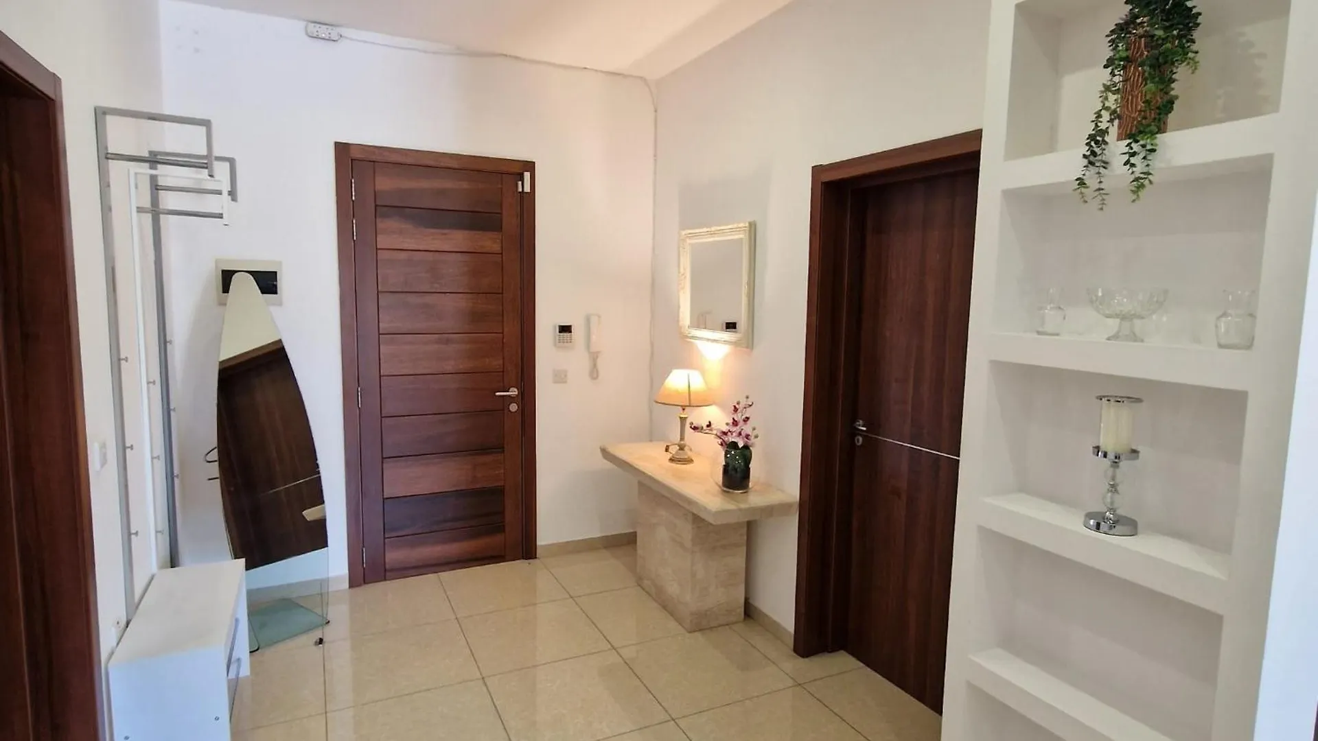 Spacious 3-Bedroom Apartment Near Spinola By Gen X Saint Julian's