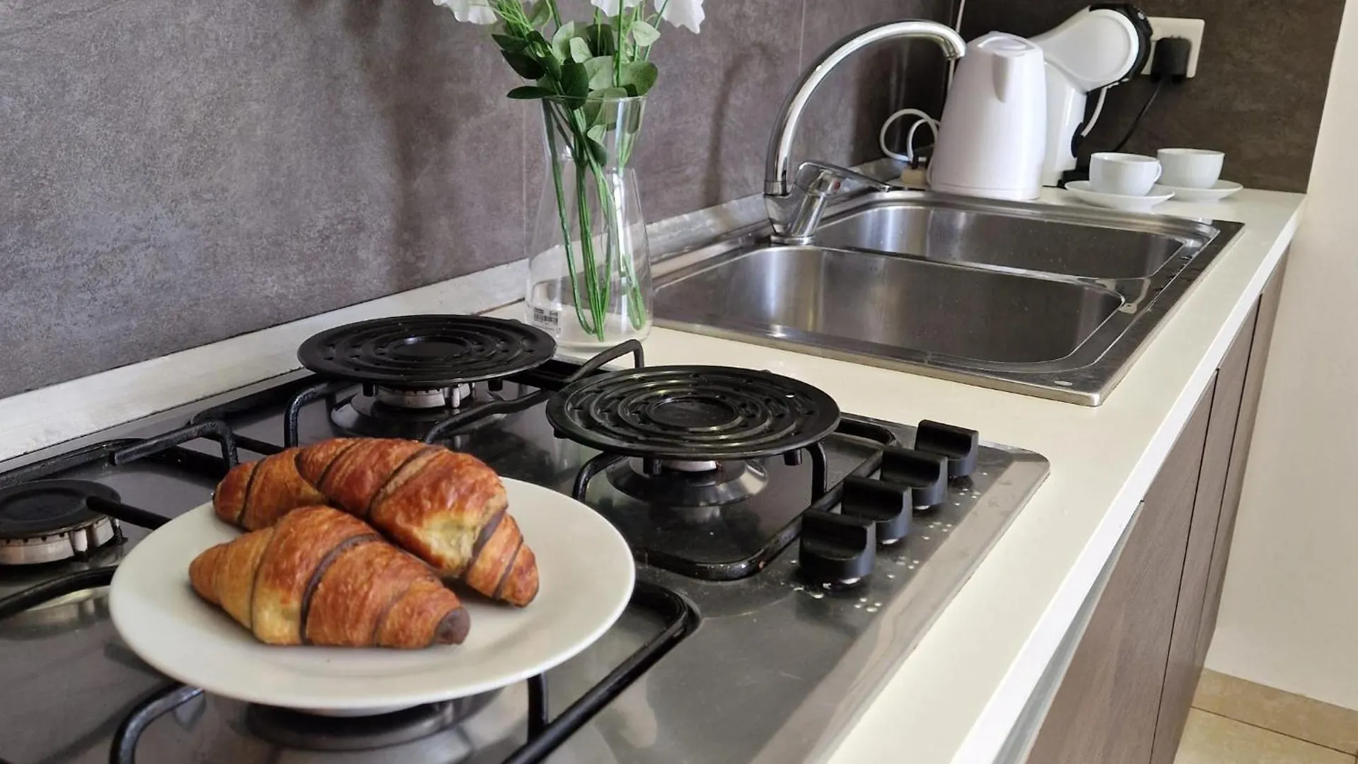 Spacious 3-Bedroom Apartment Near Spinola By Gen X Saint Julian's