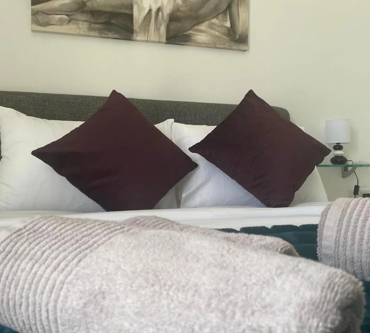 Spacious 3-Bedroom Apartment Near Spinola By Gen X Saint Julian's