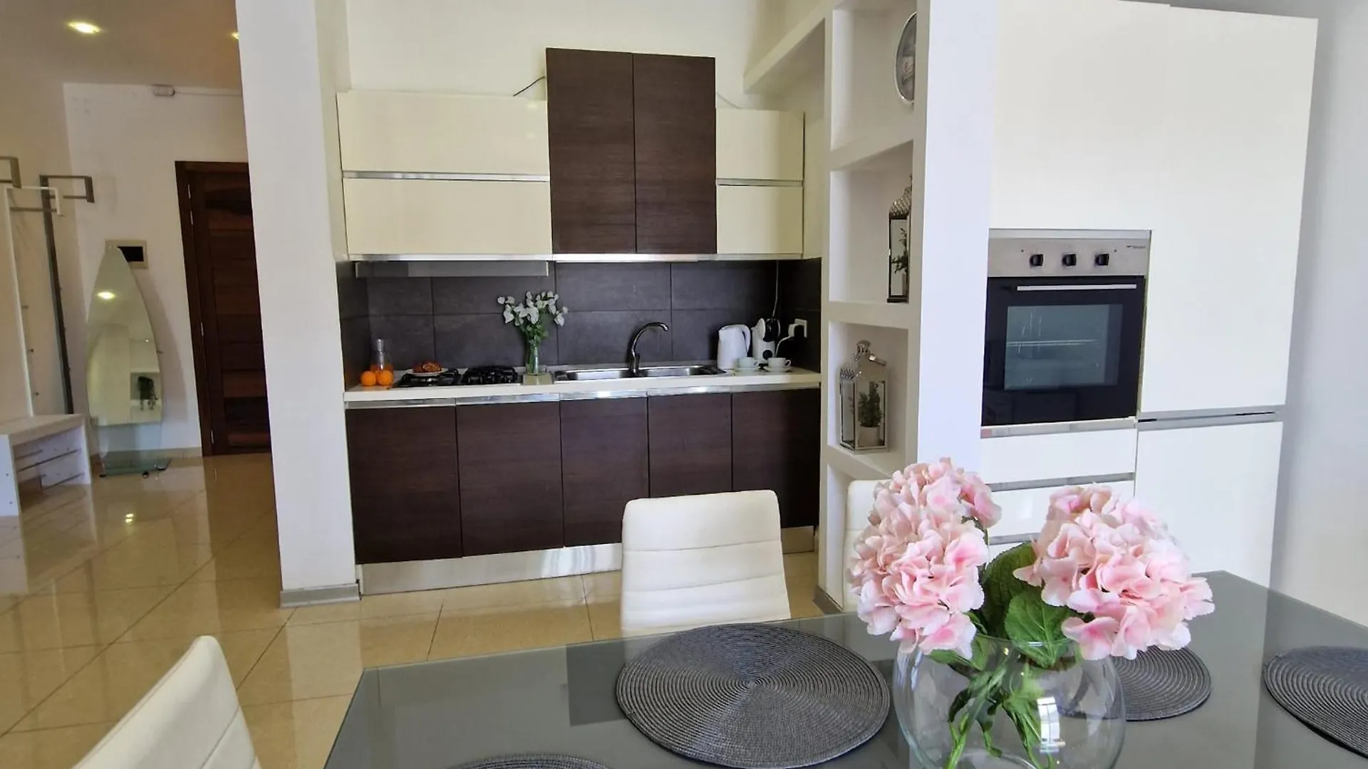 Spacious 3-Bedroom Apartment Near Spinola By Gen X Saint Julian's 0*,