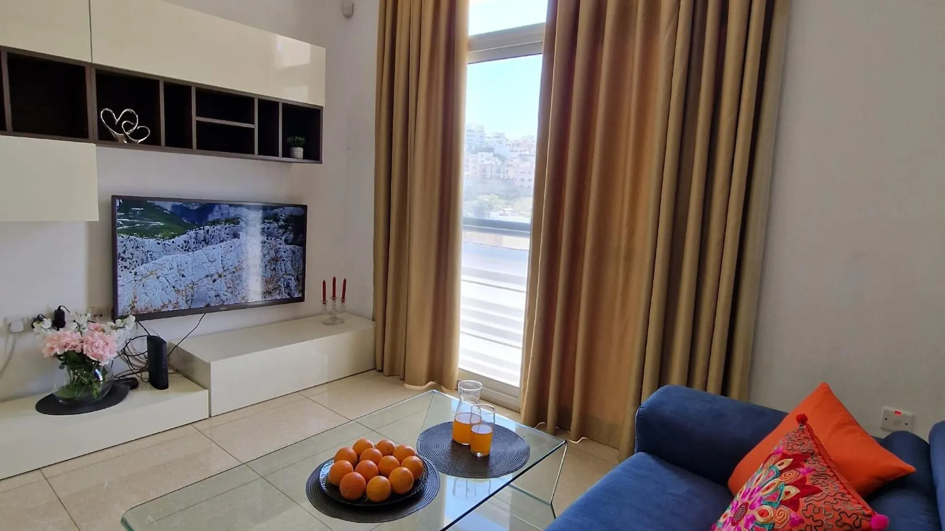 Spacious 3-Bedroom Apartment Near Spinola By Gen X Saint Julian's