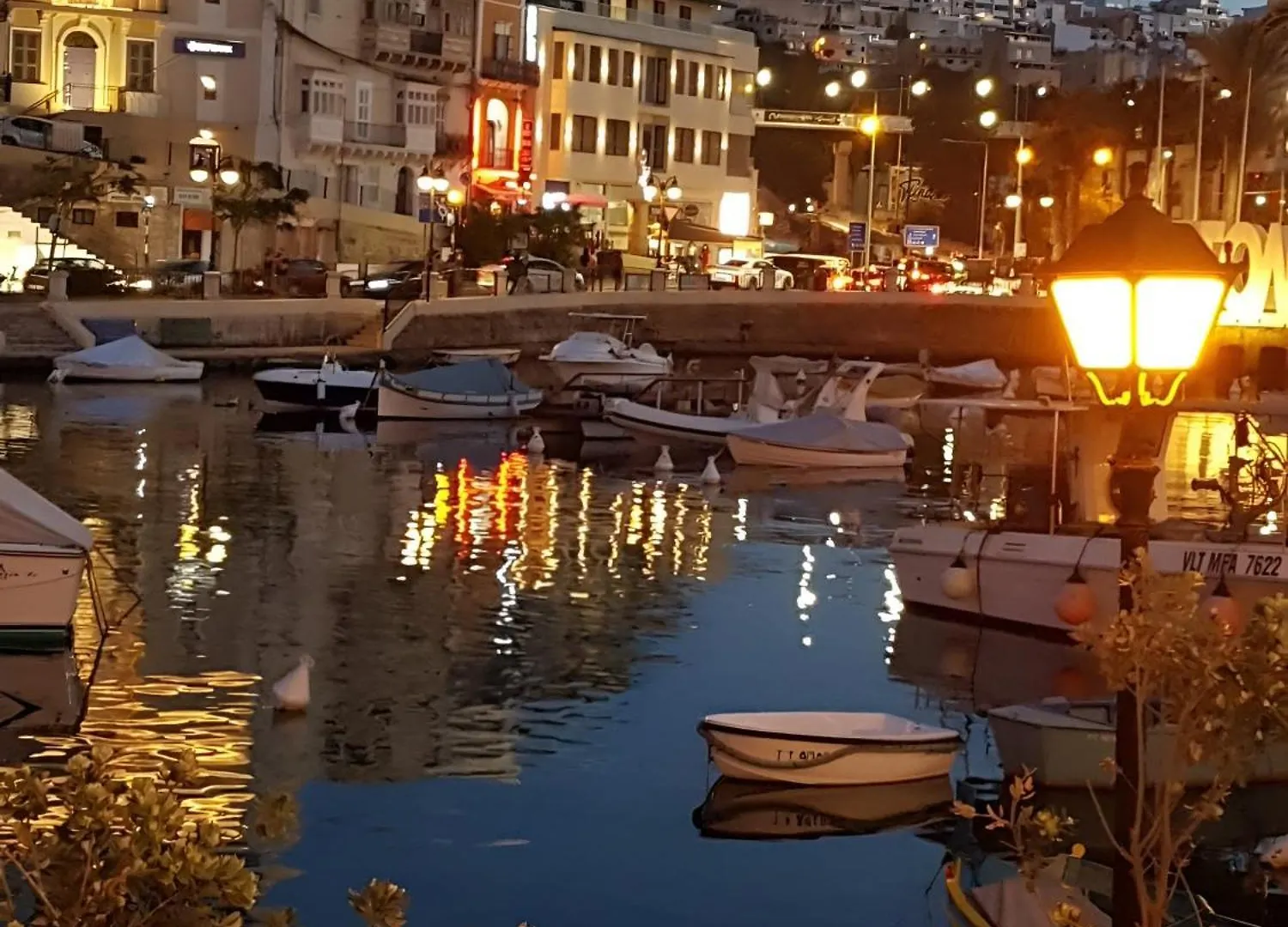 Spacious 3-Bedroom Apartment Near Spinola By Gen X Saint Julian's